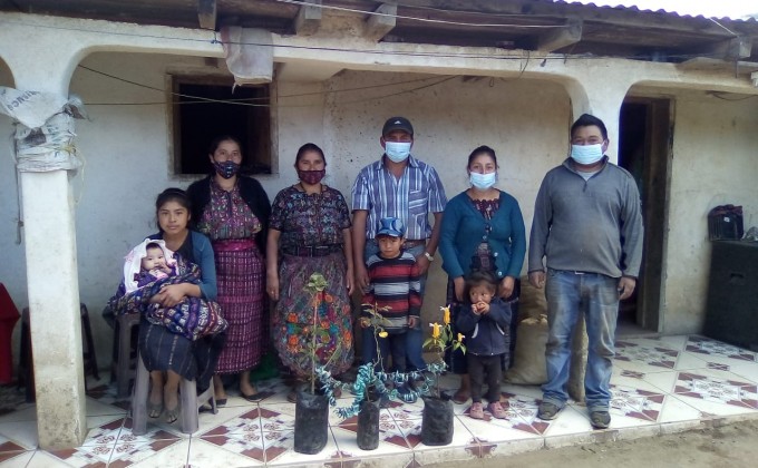 Aprender haciendo: tres mujeres indígenas emprenden en tiempo de pandemia 